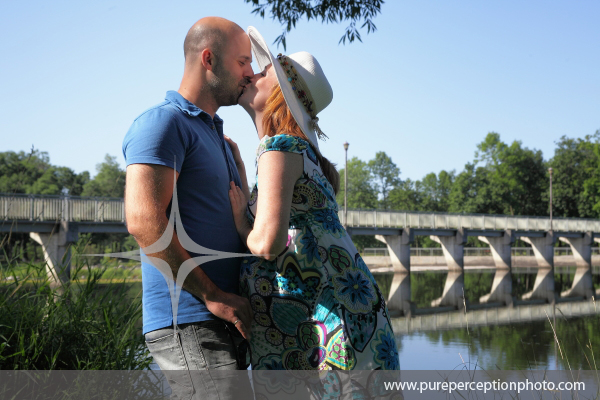 maternite_eau_chapeau_bleu_couple_amour_pont